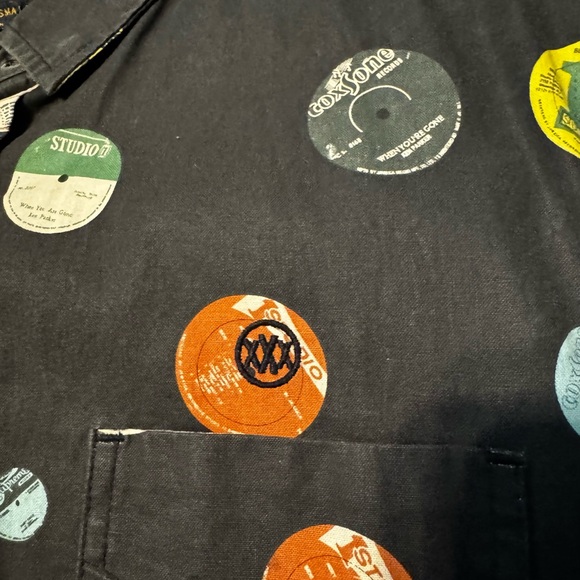 10deep Black Short-Sleeve Record Dot Shirt - Picture 2 of 3